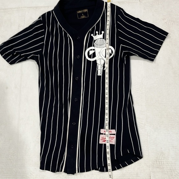 Switch Remarkable Legendary Black & White Pinstriped Shirt with Logo. SIZE L - Picture 9 of 11